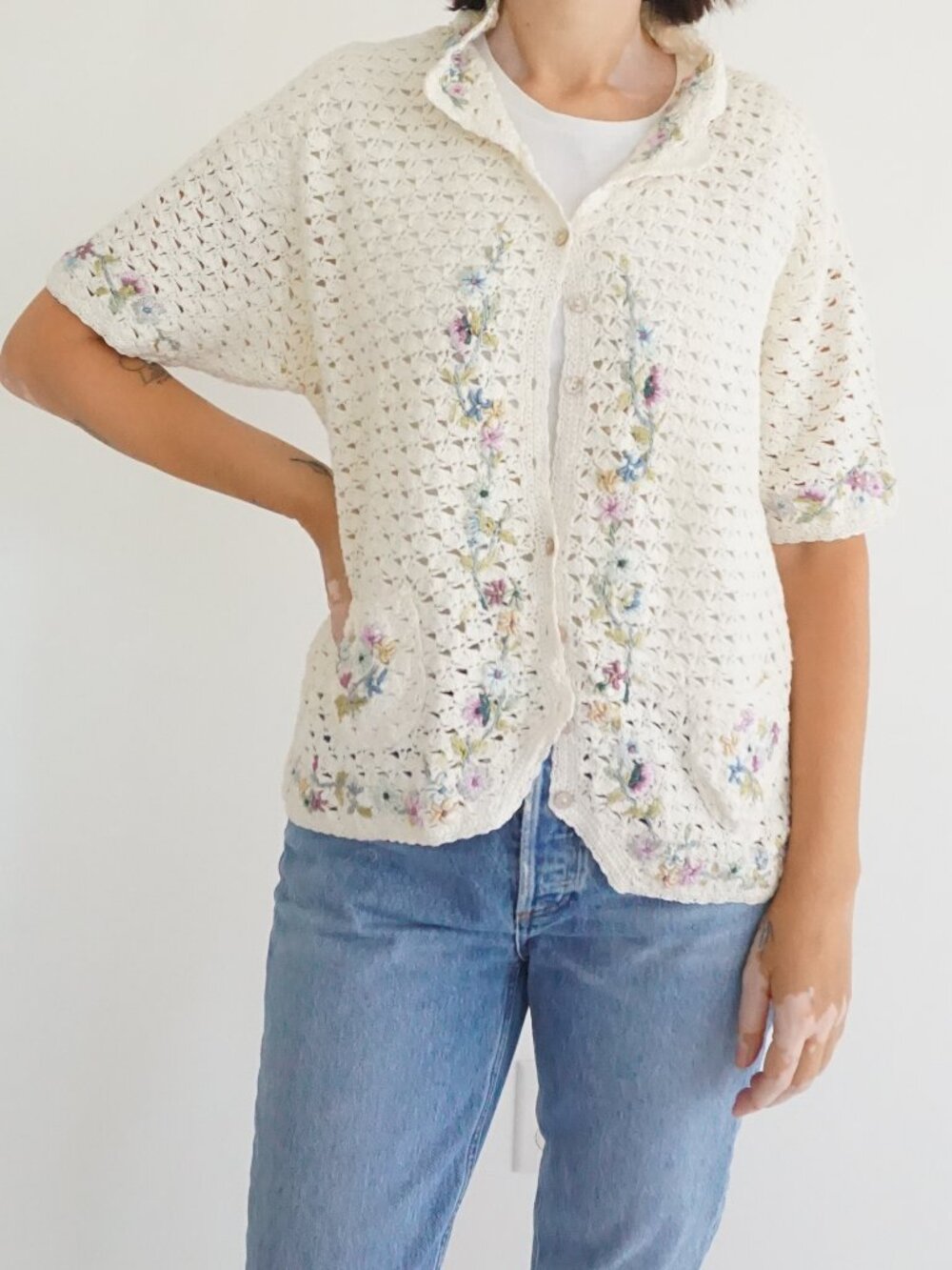 Vintage Tiara International Cream Pastel Floral Embroidered Crochet Cardigan L